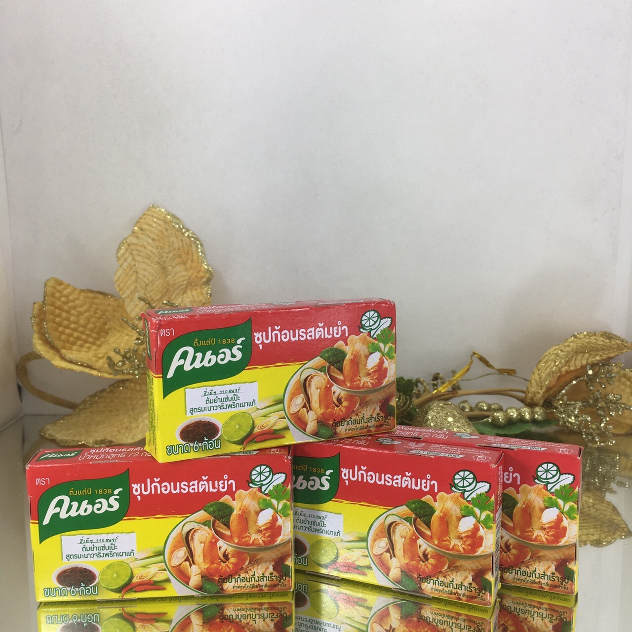 Knorr Tom Yum Kung Cubes Hot & Spicy Ingredient Shrimp Flavor, 4 boxes 24 Cubes.