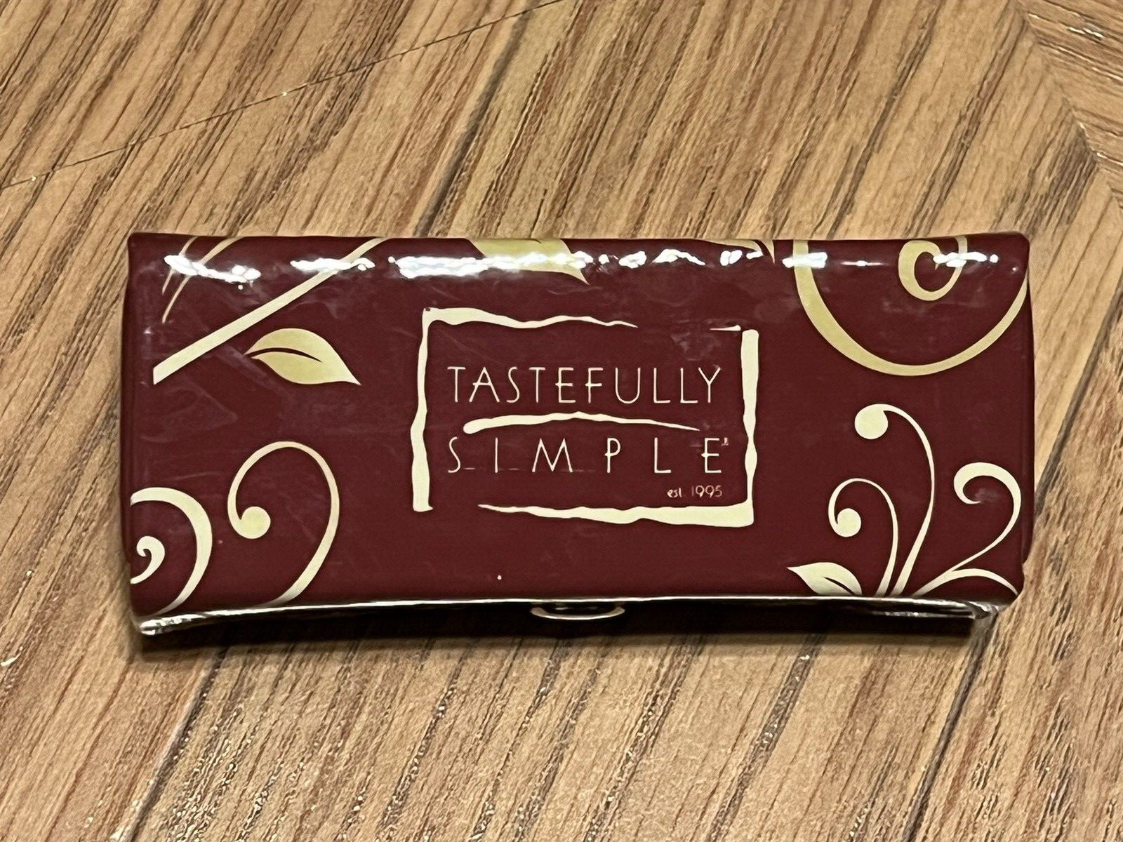 NEW Tastefully Simple LIPSTICK CASE w/ Snap Consultant Merch