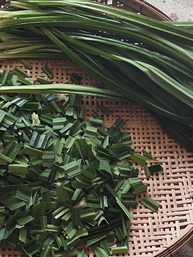 Organic Dried Pandan Leaves Nature Aroma for Drinks Bake Dessert 50g