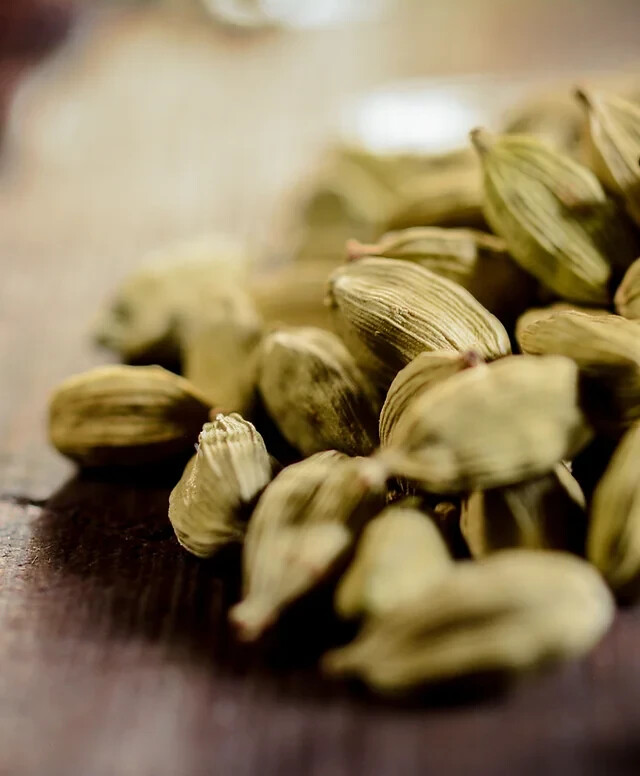 Organic Cardamom seeds pods Pure Natural Ceylon spices premium quality grade 100