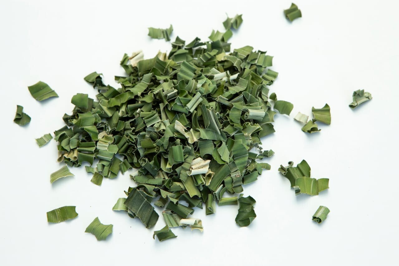 Dried Pandan Leaf Pieces 100% Pure Natural Pandanus Amaryllifolius Powder Ceylon