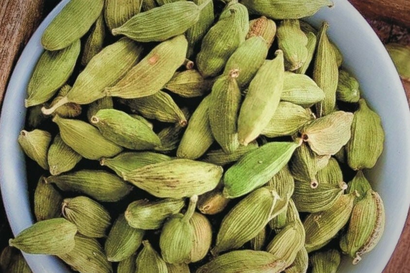 Ceylon Natural Whole Green Cardamom Seed Pods Pure Sri Lankan Organic Spices