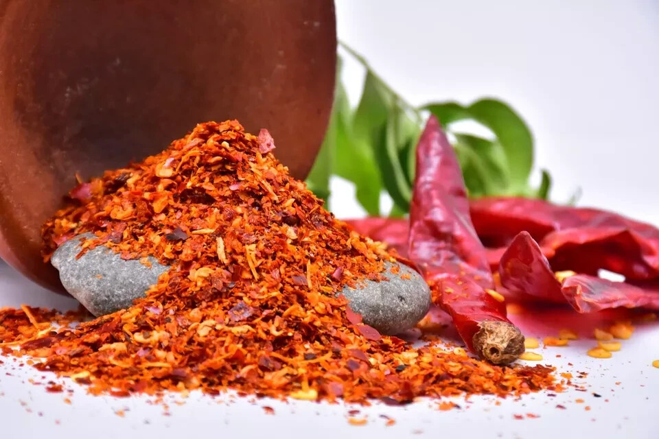 CHILLI FLAKES Sun Dried Crushed Hot & Spicy Pepper Organic Natural Herbs & Spice