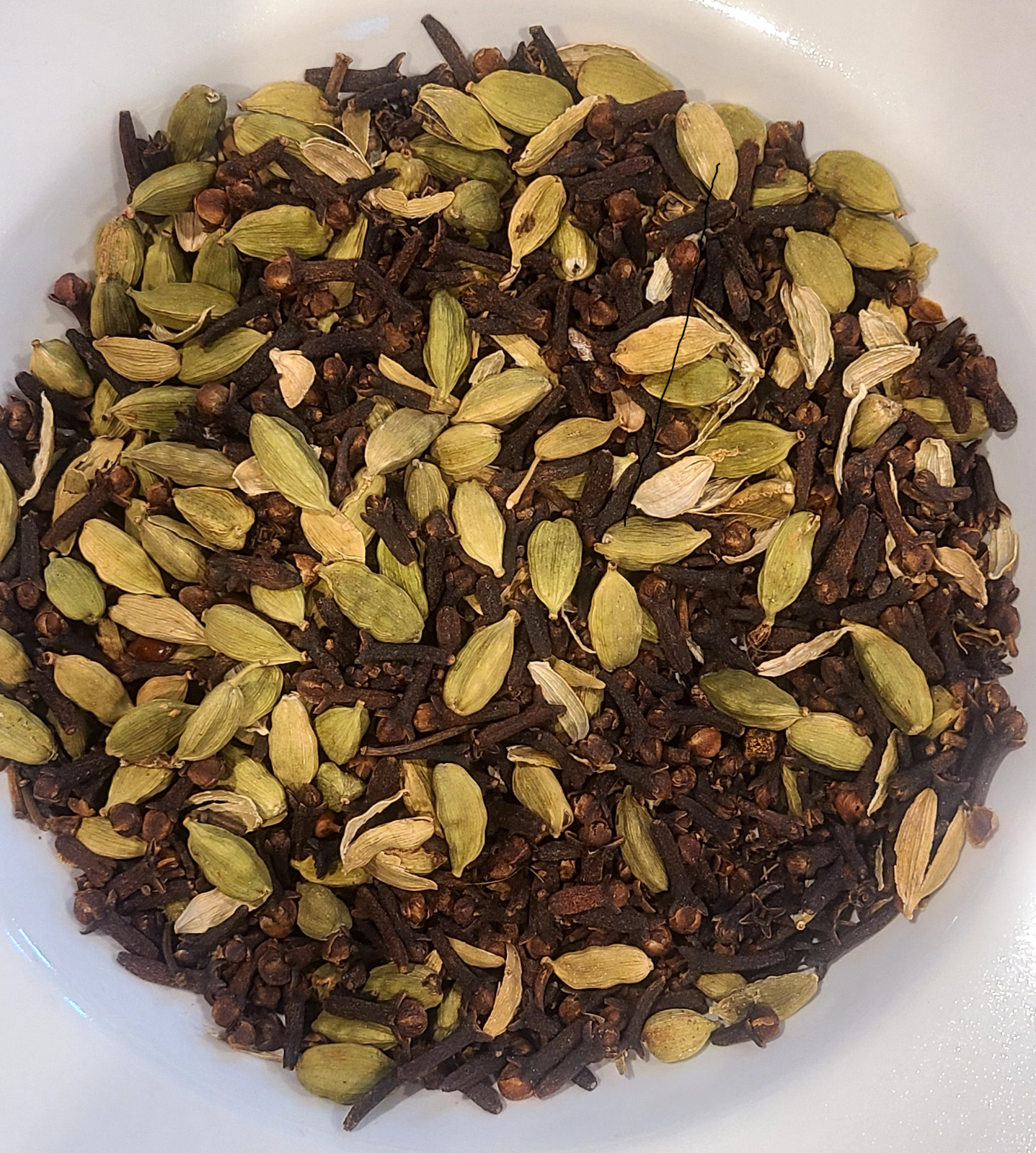 Cardamom Pods + Whole Cloves 50/50 mix. Free shipping from California!