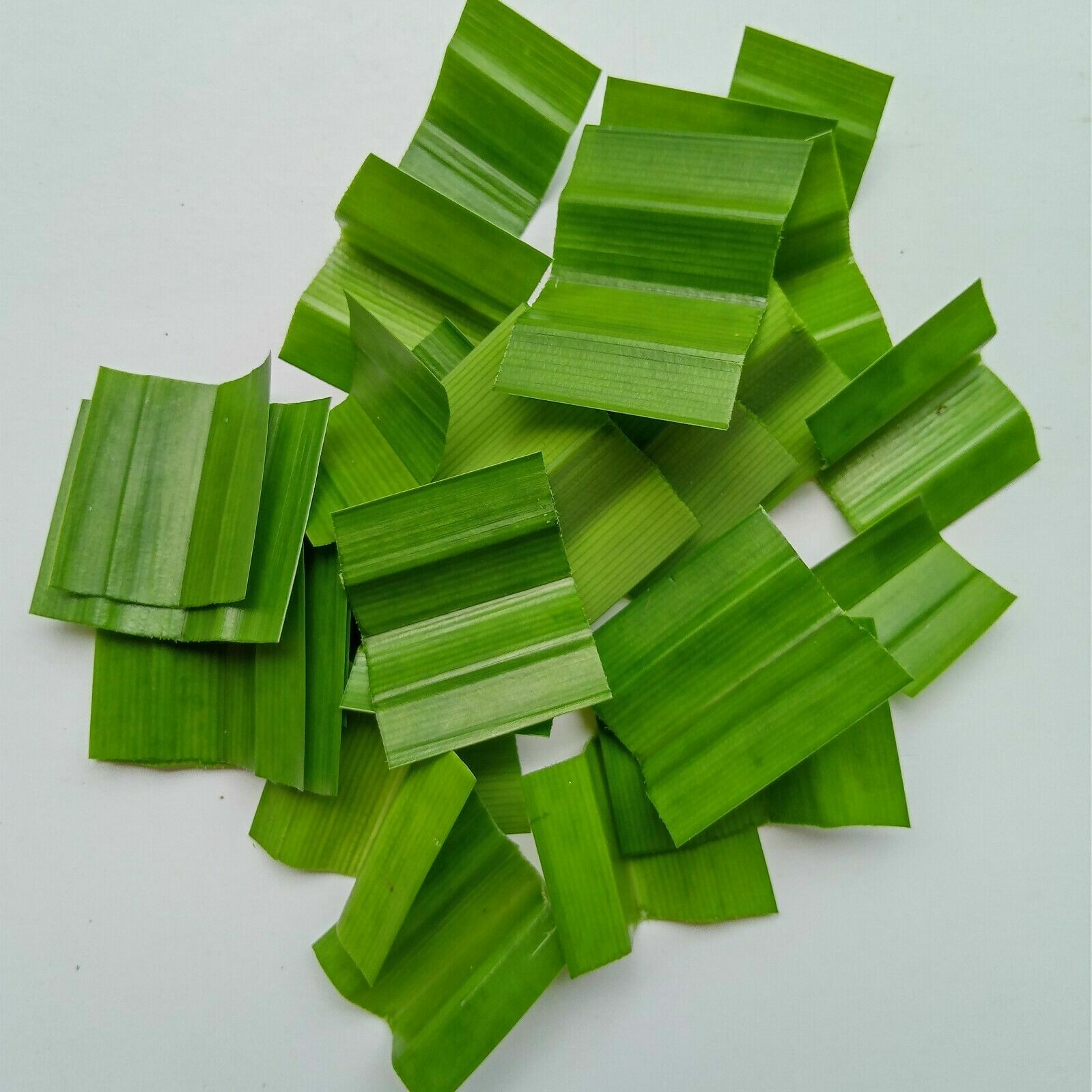 Dried Organic Fresh Pandan Leaves, ( Rampe) Ceylon Natural Quality spices pure l