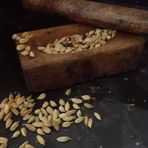 Ceylon Cardamom Seed Pods Natural Organic Sri Lanka Spices Cardamom Seeds