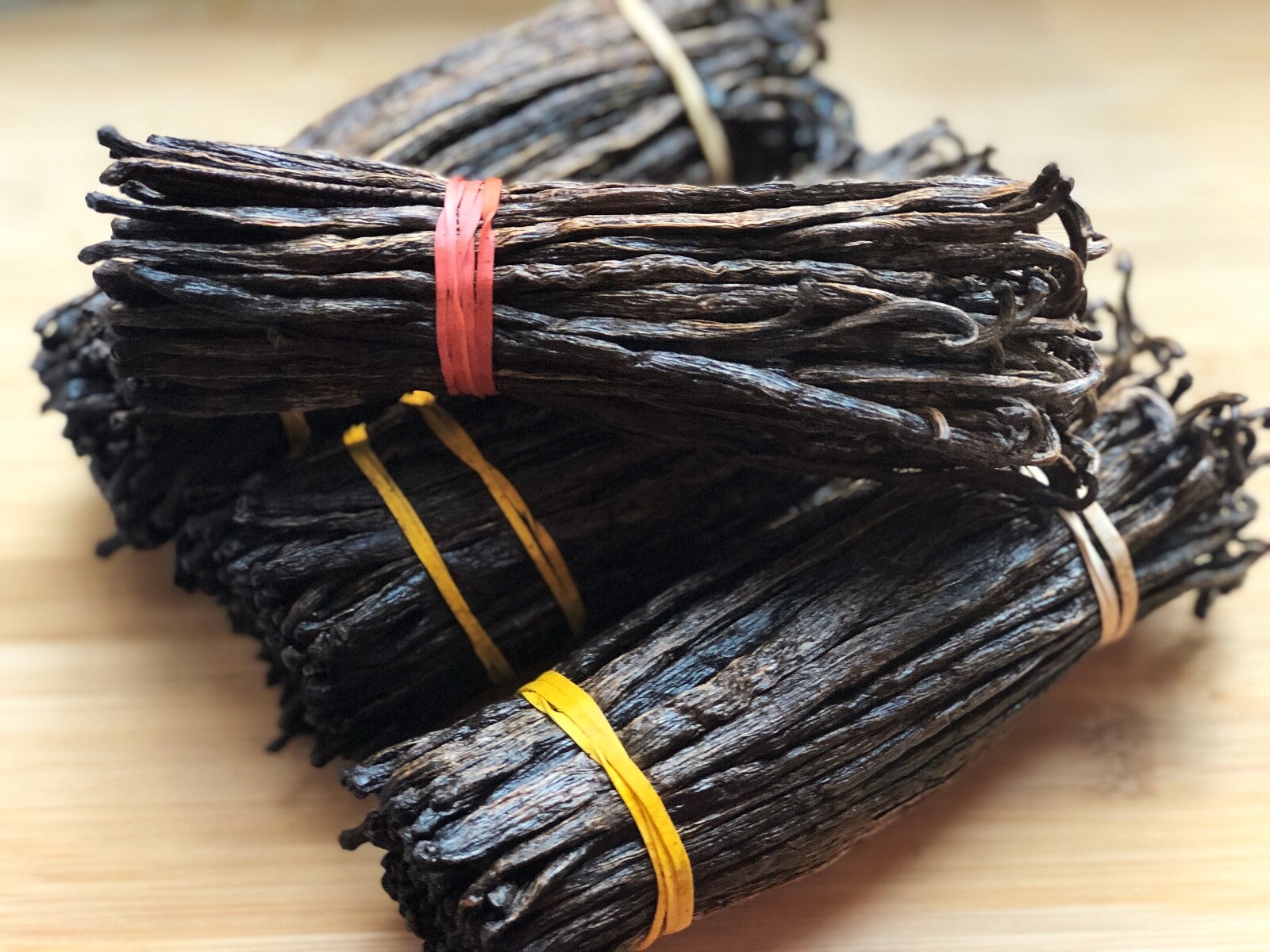 5 Madagascar Extract grade Bourbon Vanilla Beans ~5″