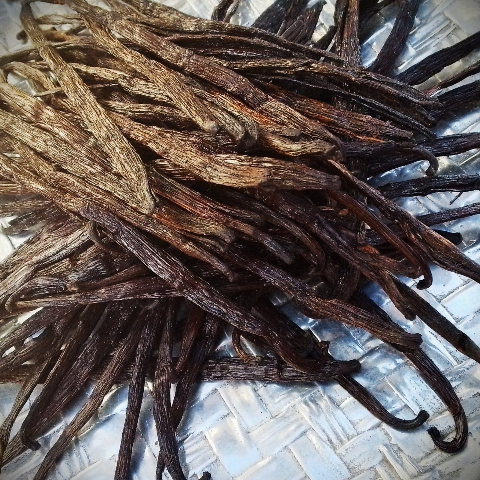 20 fresh Madagascar vanilla beans straight from the island