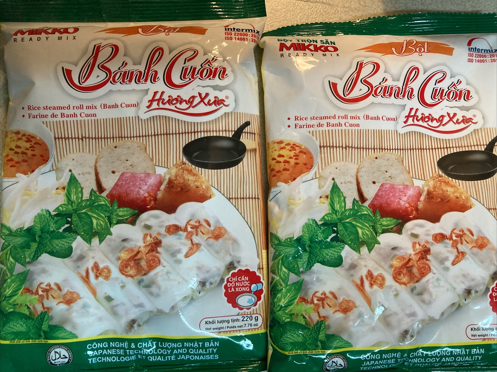 2 MIKKO Rice Steamed Roll Mix – Banh Cuon Huong Xua ( Bag of 220 Gram)
