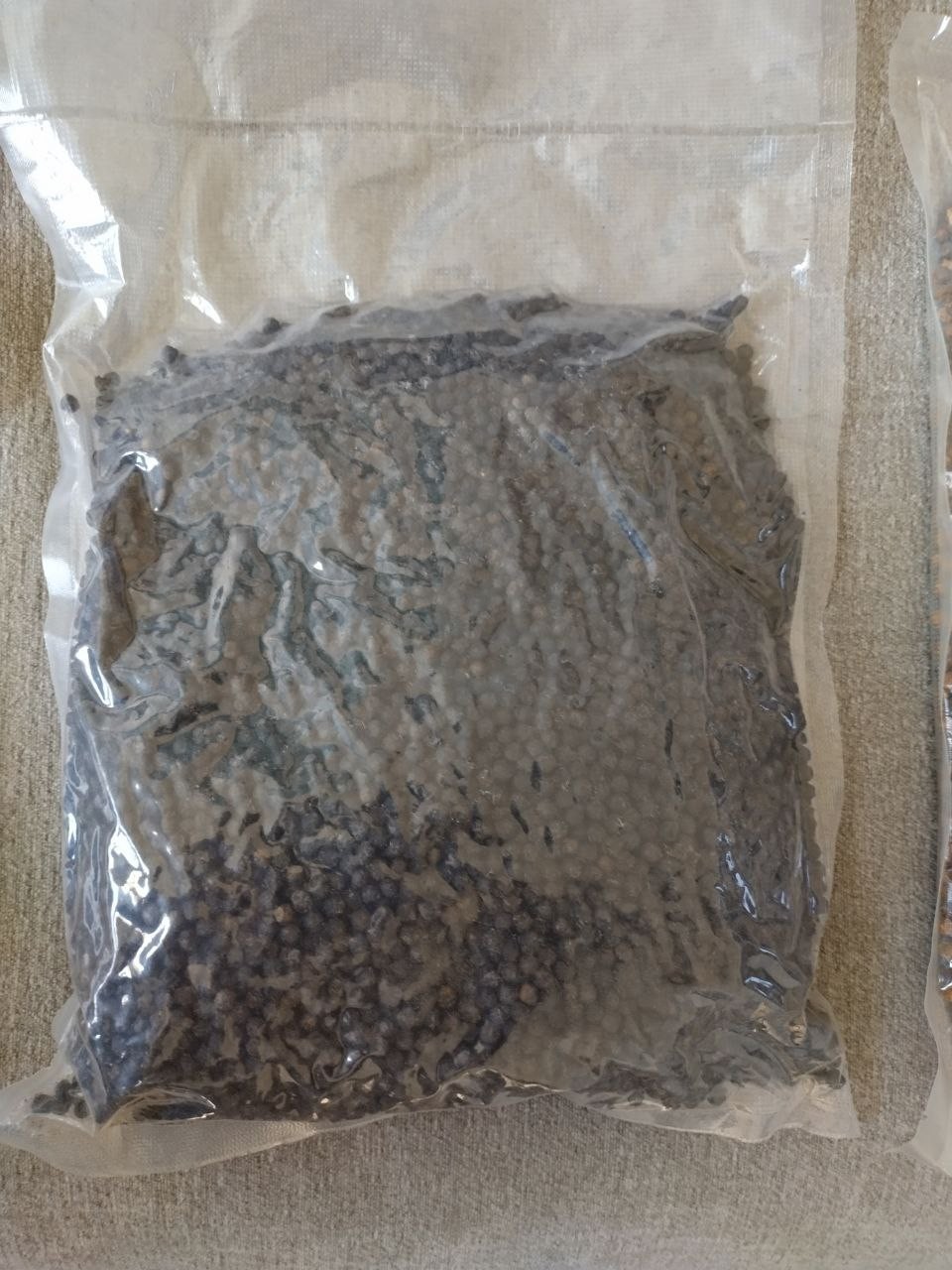 Genuine Whole Pepper Cambodia Kampot Organic Peppercorns Red, Black, White, Mix