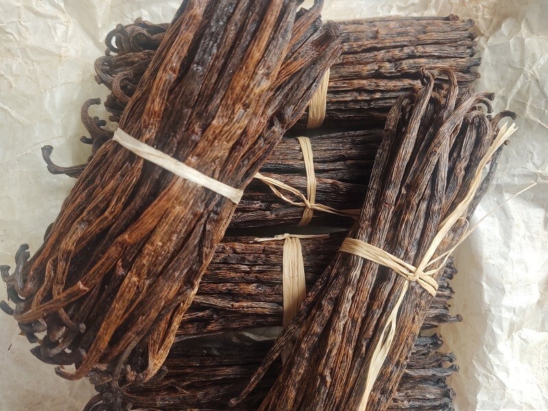 Organic FairTrade Madagascar Vanilla Beans Red Splits and Wholes Extract Grade