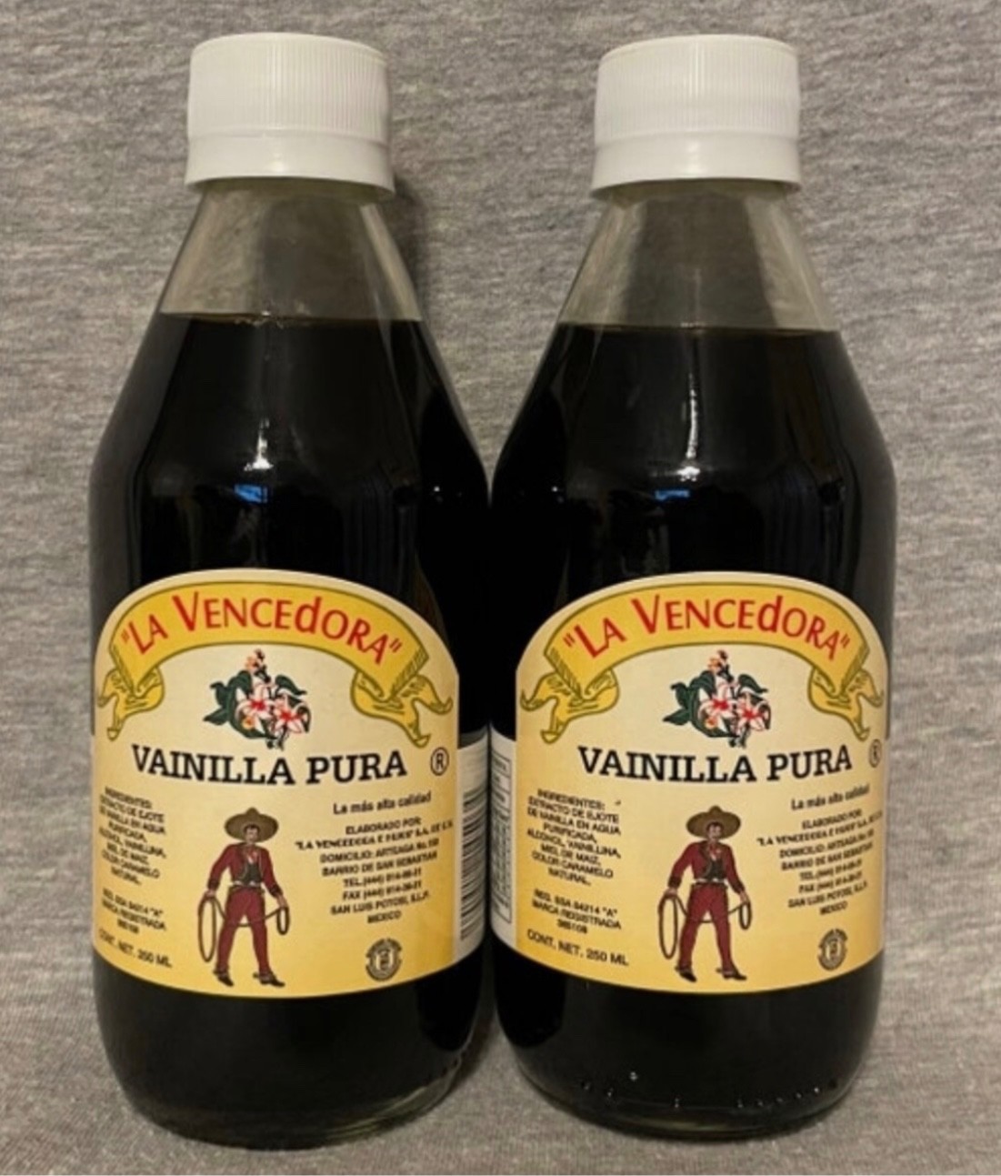 2 La Vencedora Pure Mexican Vanilla Extract Glass 8.45oz/250mL Glass Bottles