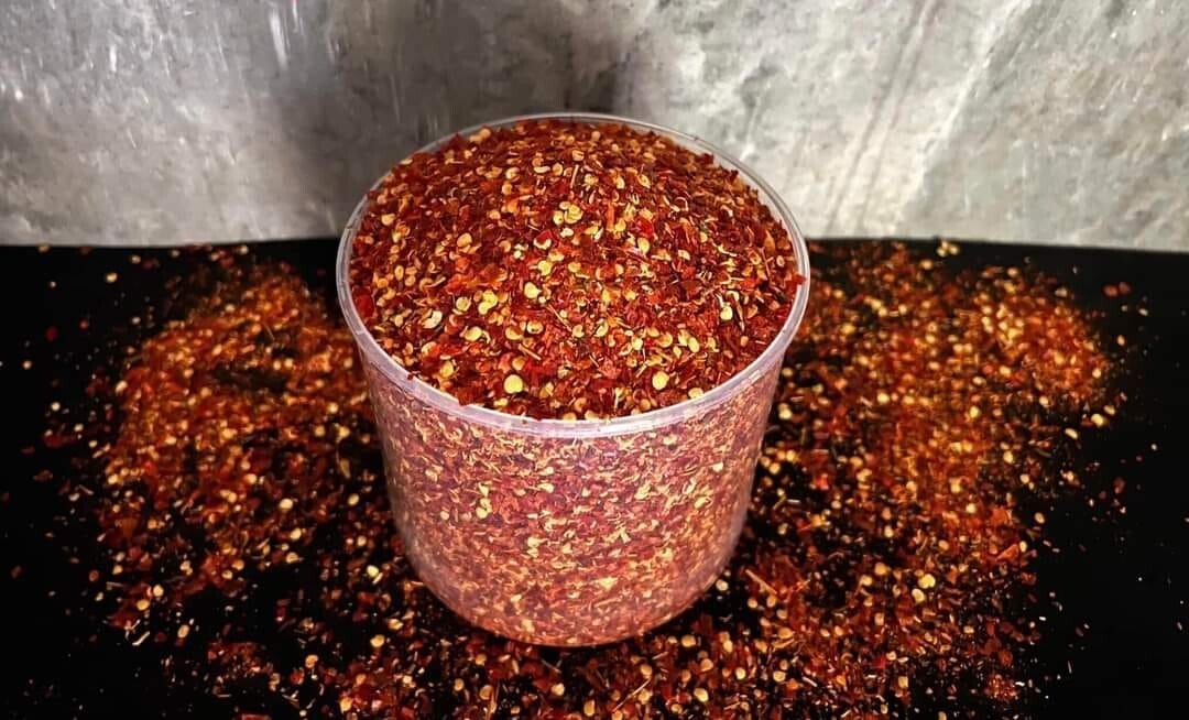 Dried Red Chili Pieces Capsicum Annuum Seasoning Spicy Asian Ceylon Organic