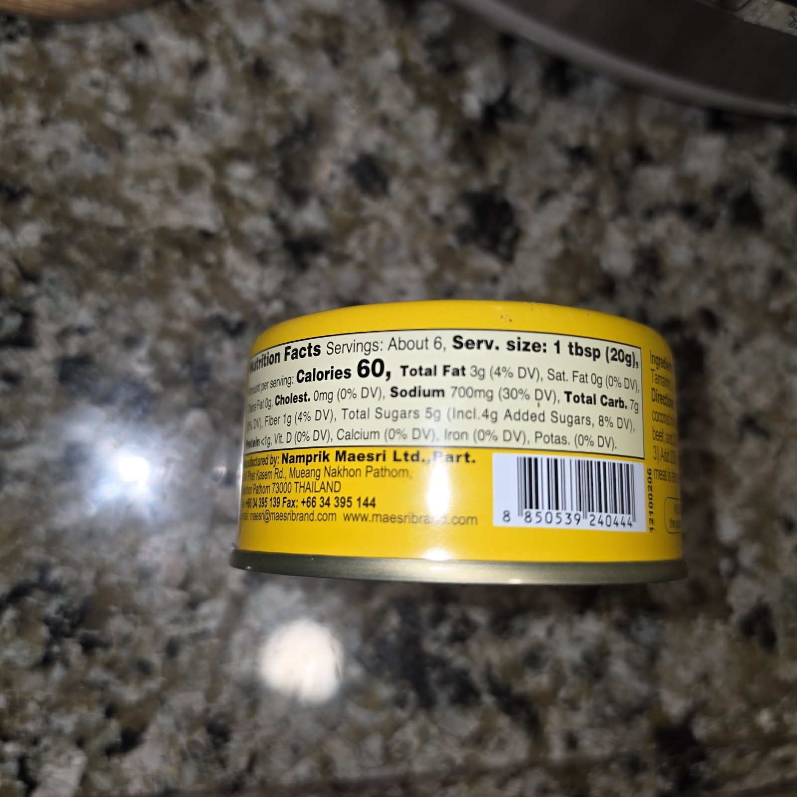Alot 2 NEW MAESRI THAI YELLOW KAREE& NASAMAN CURRY PASTE CANS 2027 FROM THAILAND