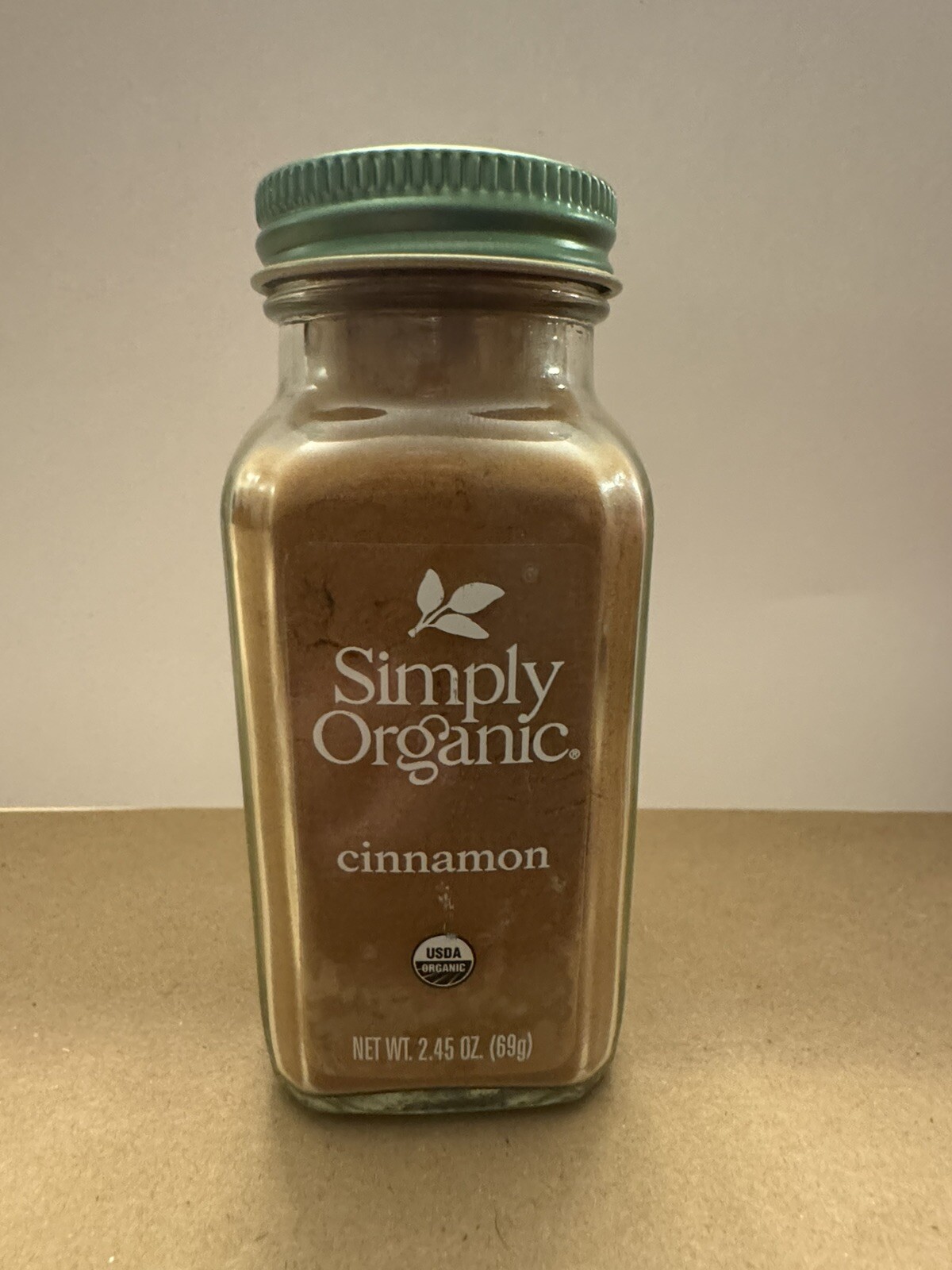 1 Simply Organic Ground Cinnamon 2.45 oz (69g)Exp 11/2026