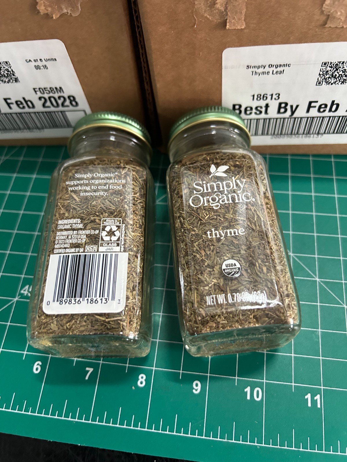 12-PACK LOT Simply Organic KOSHER Whole French Thyme Leaf 0.78 Oz Seasoning