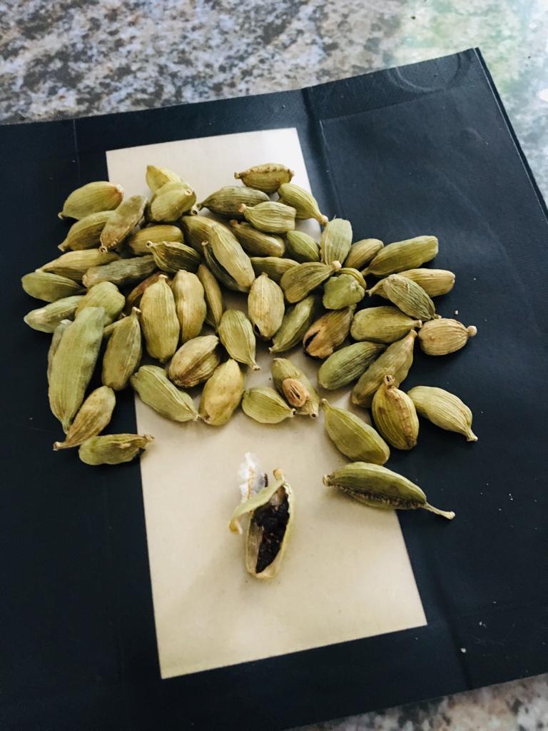 Organic Ceylon CARDAMOM Pods Whole Green Hand Pick Natural High Quality 28g