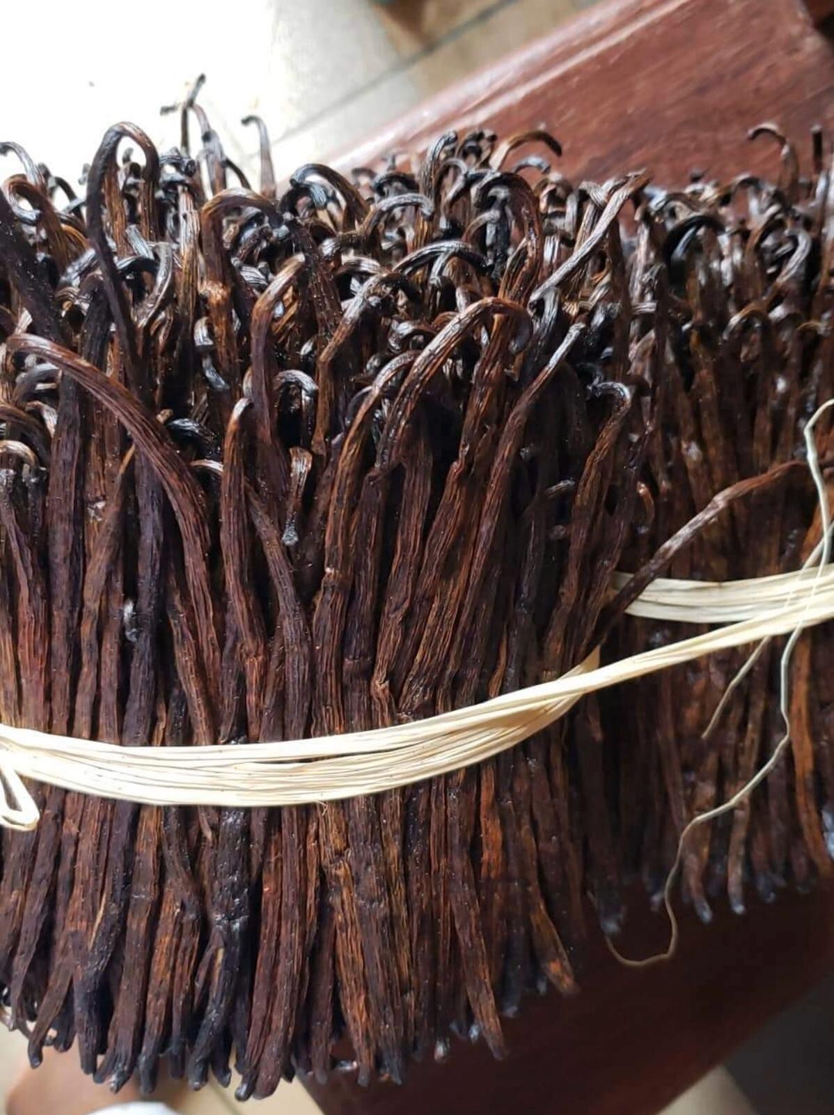 Organic FairTrade Madagascar Vanilla Beans Red Splits and Wholes Extract Grade