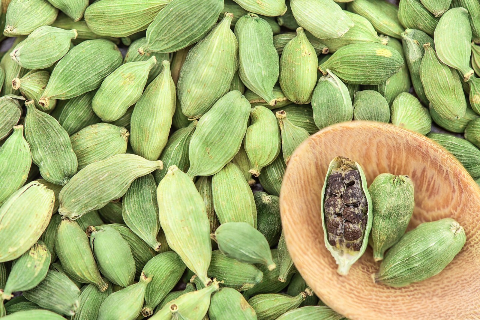 CARDAMOM Ceylon Green Cardamom Pods Natural Organic & High Premium Quality 75