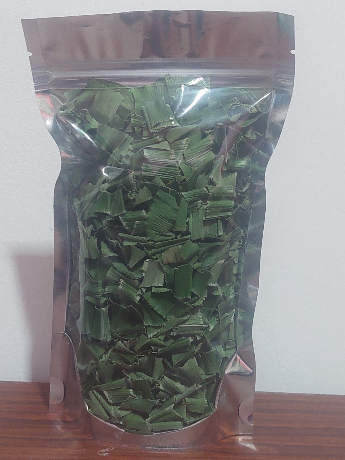 sri lanka tropical Sun dried organic pandan leaves