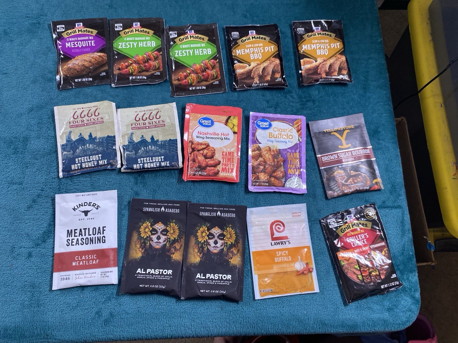 Seasoning Lot Zesty Herb Bbq Lot of 15 packets Mccormic Hot Honey 15