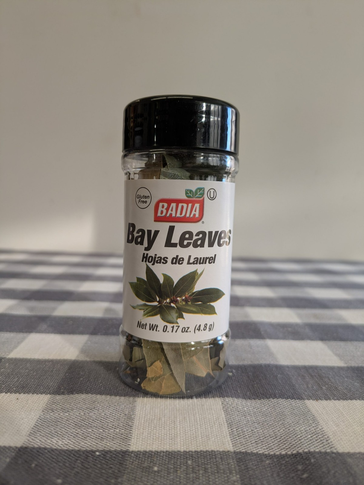 Badia® Whole Bay Leaves / Hojas de Laurel 0.17 oz Bottle Aromatic & Flavorful GF