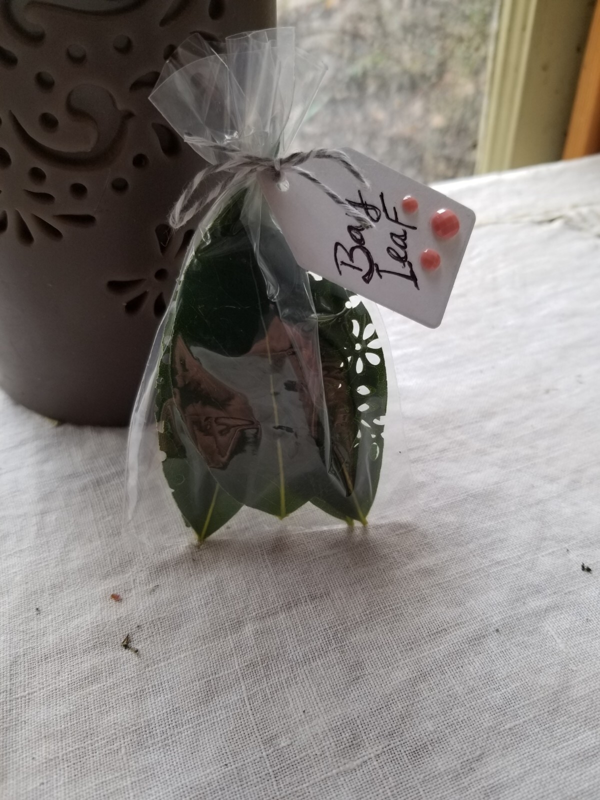 Bay Leaf Fresh with floral cut out design 40 leaves per package